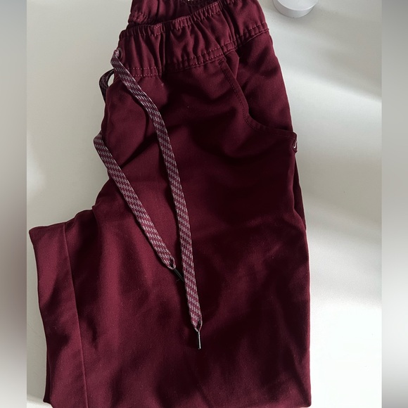 Jaanuu Maroon Scrub set - Picture 8 of 8